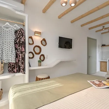 Ruby Of Naxos * Agios Prokopios (Naxos)