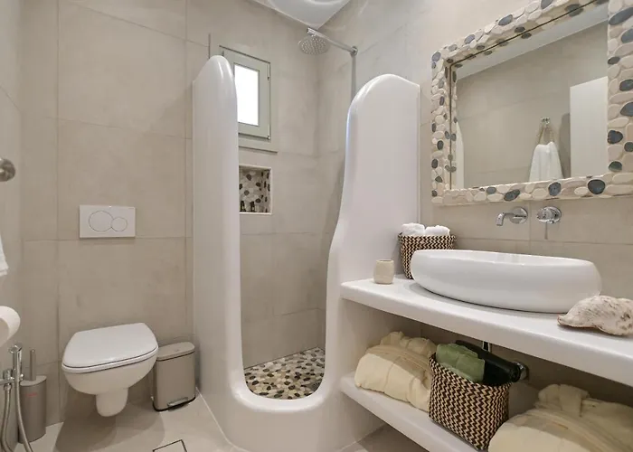 Ruby Of Naxos 阿吉奥斯普罗科皮奥斯